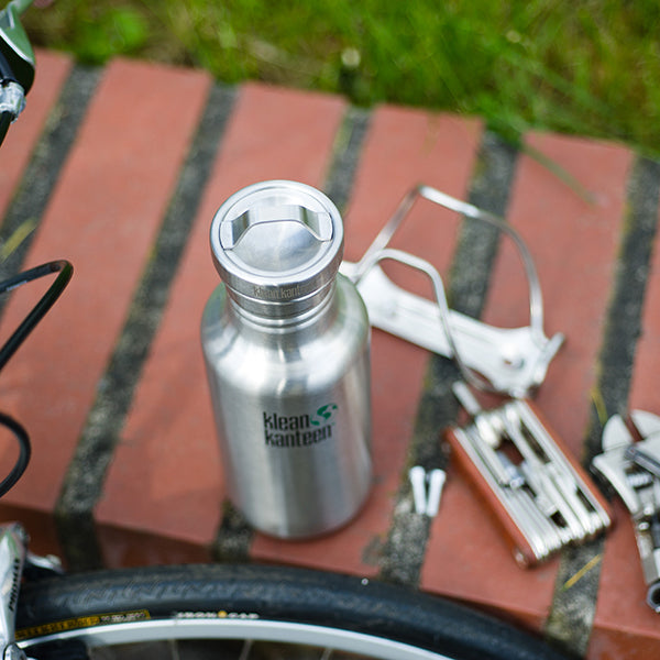 classic-steel-loop-cap-x5 stainless_bottle_cap_bike_parts_lifestyle.jpg