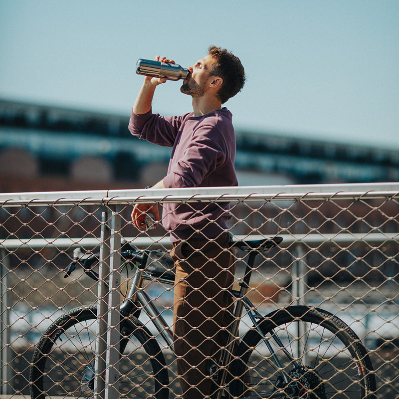 20oz-rise-reflect-with-bamboo-cap-s1 16oz_rise_reflect_man_bike_square.jpg
