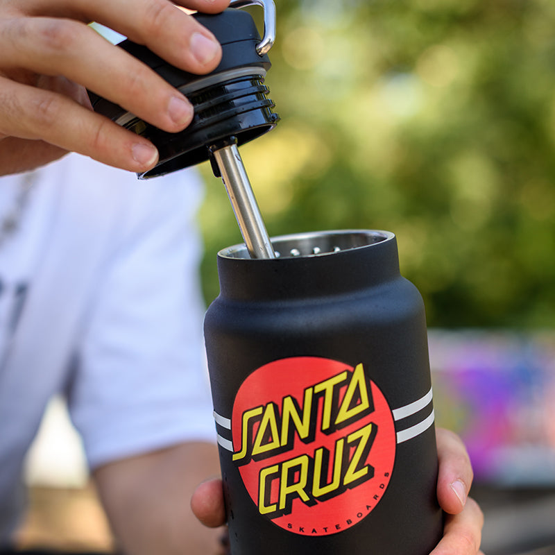 32oz-tkwide-with-twist-cap-santa-cruz-v2 32oz_tkwide_twist_water_bottle_santacruz_dot_lidoff_square.jpg