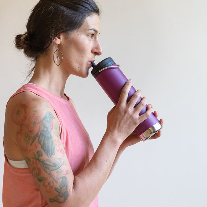 tkwide-twist-cap-with-straw-kit-l1 K20TKWPT-PP-T-TWIST-straw_cap_drinking_yoga_lifestyle_64bb08ca-98d0-4e89-83fd-b166cda65ccd.jpg