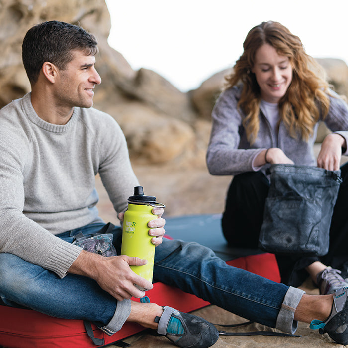 tkwide-chug-cap-n6 K32TKWSSL-JP-chug_cap_bouldering_lifestyle.jpg