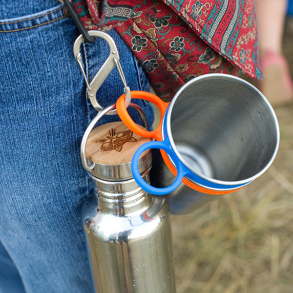 steel-s-biner-3-j3 carabiner_steel_clip_bottle_lifestyle_f9a2dad1-cd06-4894-b3ff-13476b2b5a87.jpg
