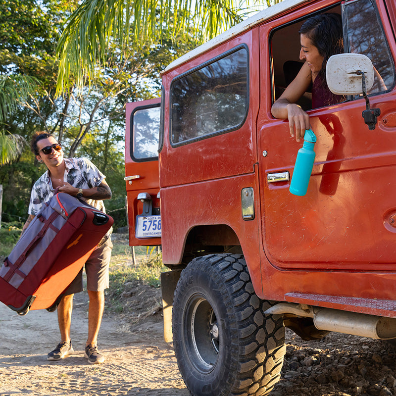 18oz-classic-with-flip-seal-sport-cap-a0 classic_18oz_flip_seal_baltic_jeep_packing_window_square.jpg