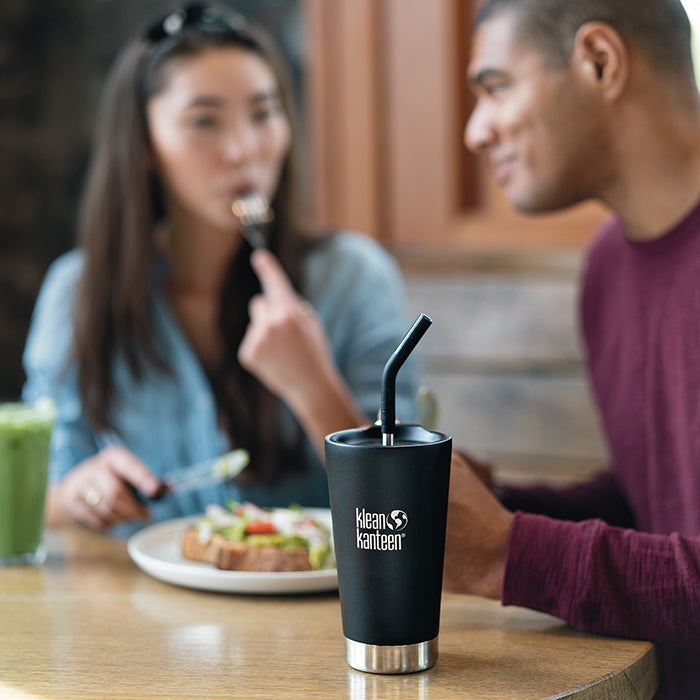 straw-2-pack-black-sale-n0 coffee-tumbler-metal_straw_lifestyle.jpg