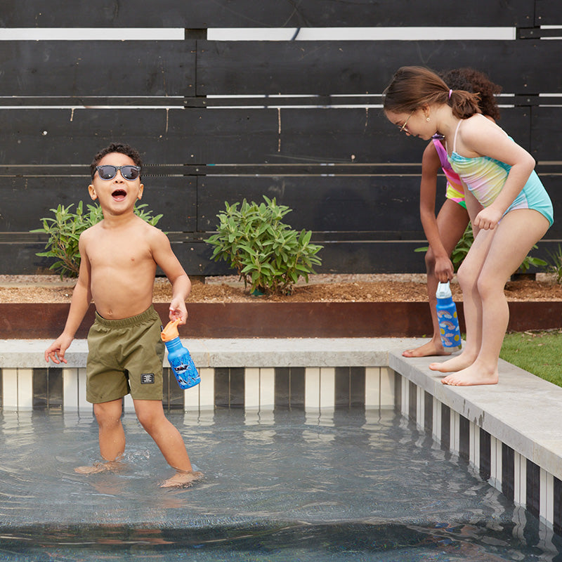 12oz-kid-s-classic-with-flip-seal-sport-cap-q1 kid_sport_flip_seal_12oz_boy_pool_square.jpg