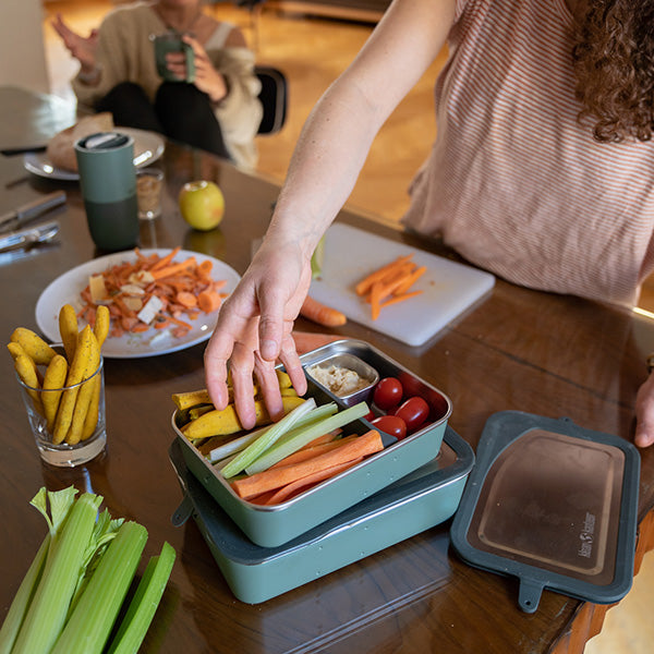 55oz-rise-food-box-big-meal-v8 rise_food_lunch_box_big_meal_veggie_dividers_square.jpg