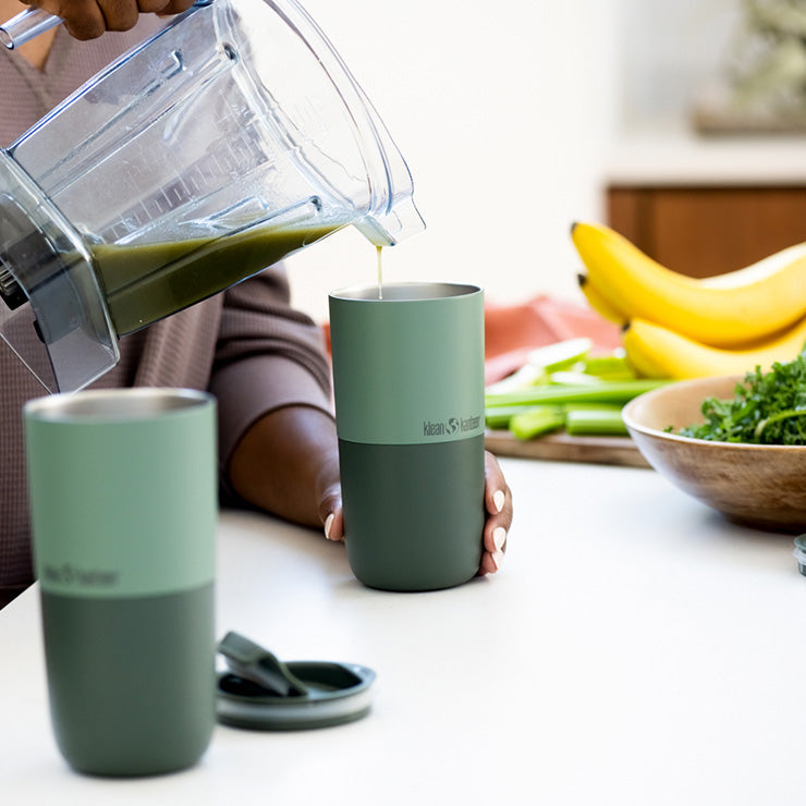 smoothie-set-l5 smoothie_kit_rise_tumbler_smoothie_pour.jpg