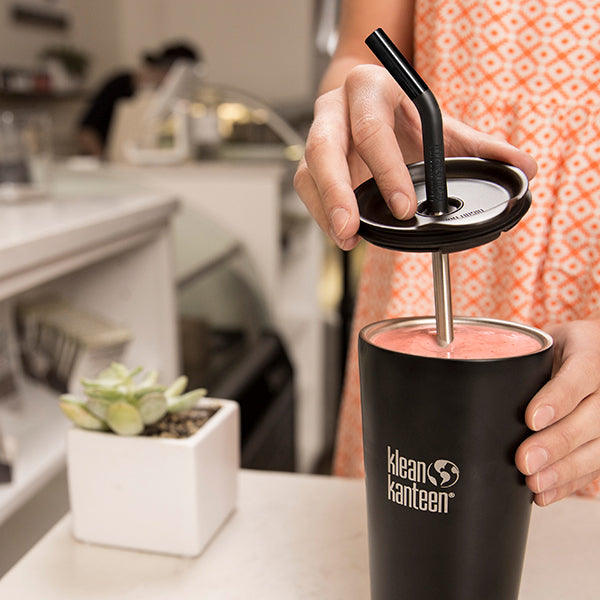 tumbler-straw-lid-with-straw-n1 steel_straw_smoothie-At-Counter-With-Lid_lifestyle_a071dbd2-9fd8-4eea-b04c-2a3732ff8612.jpg
