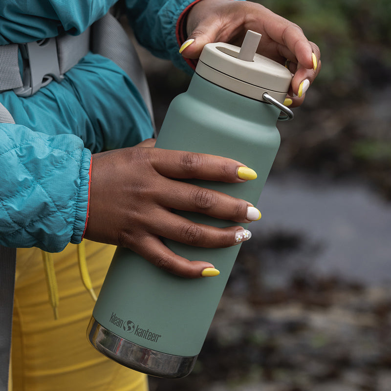 32oz-tkwide-made-to-do-more-bundle-b7 tkwide_32oz_insulated_bottle_twist_closeup_seapsray_hand_square.jpg